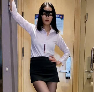 不要玩游戏了来玩黑丝御姐-斯文禽兽