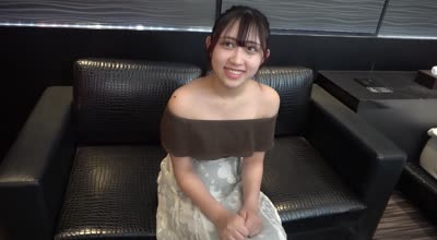 FC2PPV-4486549为了成为偶像的美女露脸登场