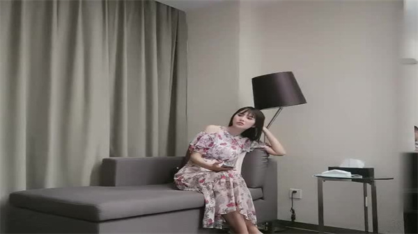 大叔网约170CM极品颜值大长腿美妞坚挺白嫩奶子身材很棒